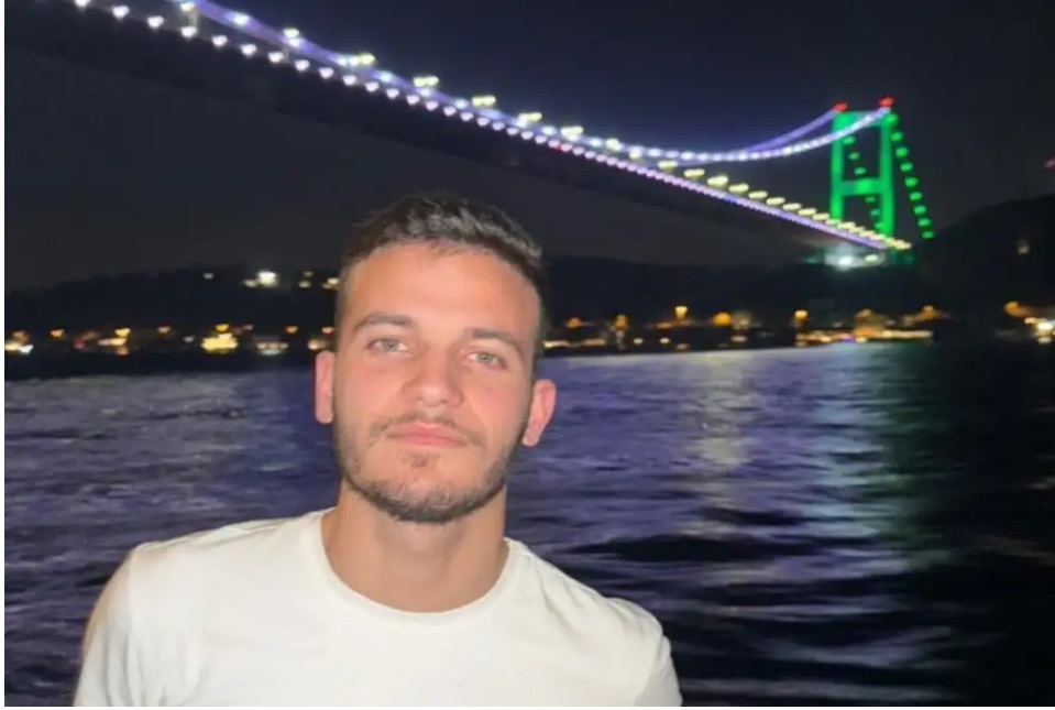 Κεφαλονιά: «Ούτε έπινε ούτε έτρεχε», λέει φίλος του 23χρονου που έχασε τη ζωή του σε τροχαίο