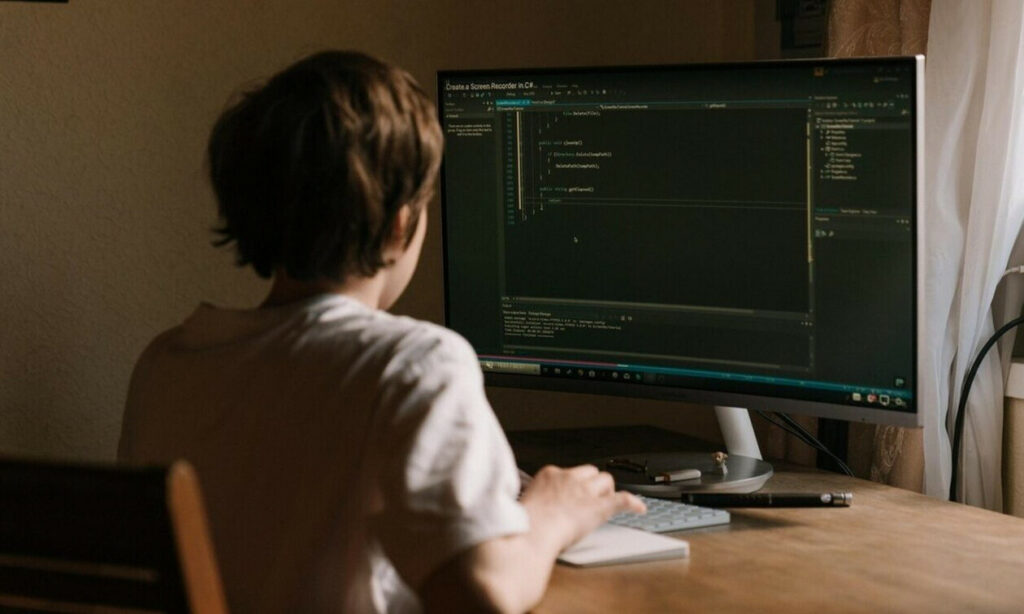 Λάρισα: 13χρονος συνελήφθη για παιδική πορνογραφία με τεχνητή νοημοσύνη – Θύμα του ένας 11χρονος
