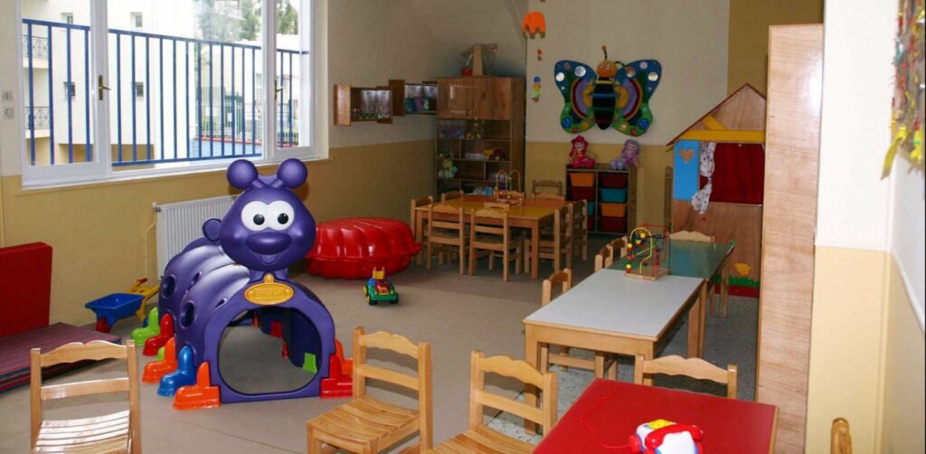 Τι είπε ο ιατροδικαστής για το 3χρονο που φέρεται να κακοποιήθηκε σε βρεφονηπιακό σταθμό – «Το τράβηξαν από τα μαλλιά, του τα είχαν ξεριζώσει» υποστηρίζει η γιαγιά του