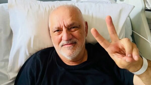 Νίκος Πορτοκάλογλου: Η φωτογραφία μέσα από το νοσοκομείο και το δημόσιο «ευχαριστώ»