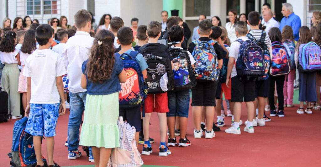 Πρώτο κουδούνι την Πέμπτη με αλλαγές στη διδακτέα ύλη, νέα μαθήματα και δεύτερη σεζόν για το Ψηφιακό Φροντιστήριο