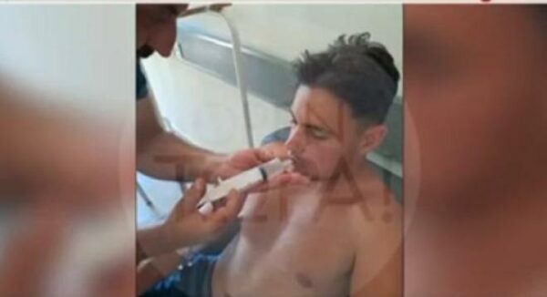 Βόνιτσα: Συγκλονίζουν ο 18χρονος – θύμα άγριου ξυλοδαρμού και η μητέρα του – «Το παιδί μου το πήγαιναν για σκότωμα»