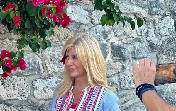 Η  Ζήνα Κουτσελινη μετράει αντίστροφα για την πρεμιέρα της- Που βρέθηκε τις τελευταίες ημέρες και γιατί