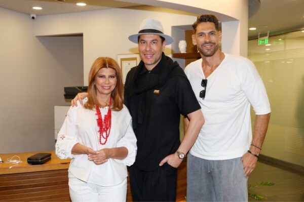 Το μυστικό της ομορφιάς αγαπημένων προσώπων της ελληνικής showbiz έχει το όνομα “Ez Beauty”, που έχει γίνει πλέον πόλος έλξης λάμψης και περιποίησης!