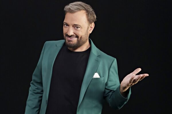 Ο Χρήστος Φερεντίνος έρχεται με το “The Wall” στον ΣΚΑΪ  και αυτή είναι η ημερομηνία της πρεμιέρας