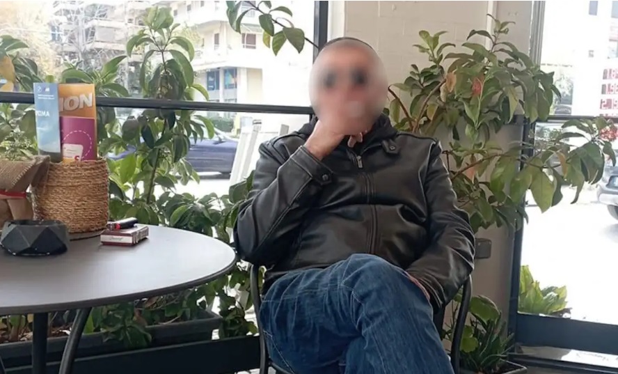 Προσωρινά κρατούμενος ο 43χρονος που επιτέθηκε με πιρούνι στην έγκυο σύζυγό του