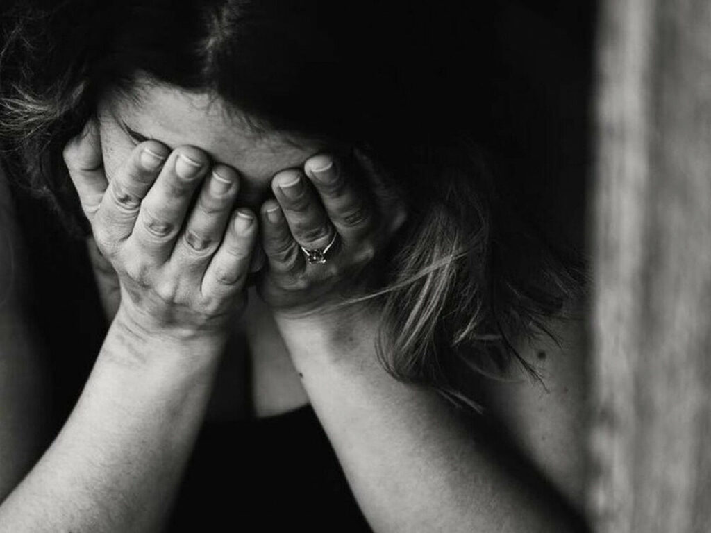 Φρίκη στην Ηλεία: Κακοποιούσε σεξουαλικά την κόρη και απείλησε να κάψει στο φούρνο τη γυναίκα του