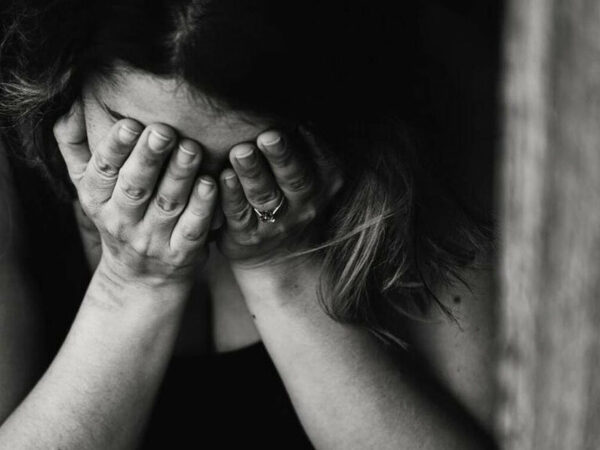 Φρίκη στην Ηλεία: Κακοποιούσε σεξουαλικά την κόρη και απείλησε να κάψει στο φούρνο τη γυναίκα του