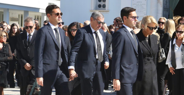 Συγκίνηση στο τελευταίο αντίο στη Μαρίσσα Λαιμού στο Α’ Νεκροταφείο Αθηνών