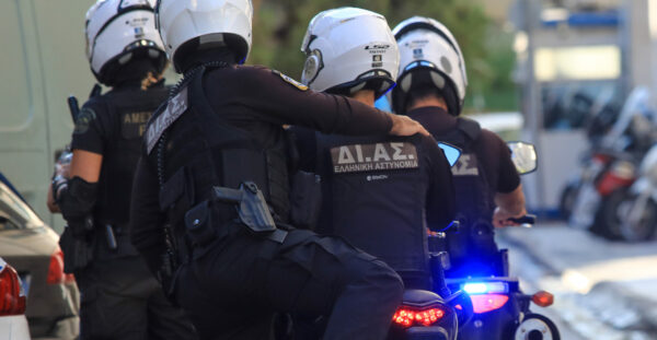 Θεσσαλονίκη: 34χρονος προσέλκυσε 14χρονη μέσω social media, την κλείδωσε σπίτι του, την χτύπησε και την βίασε