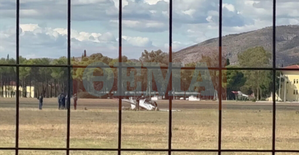 Πώς έγινε το ατύχημα με το εκπαιδευτικό αεροσκάφος στο Τατόι – Στο νοσοκομείο οι δύο πιλότοι