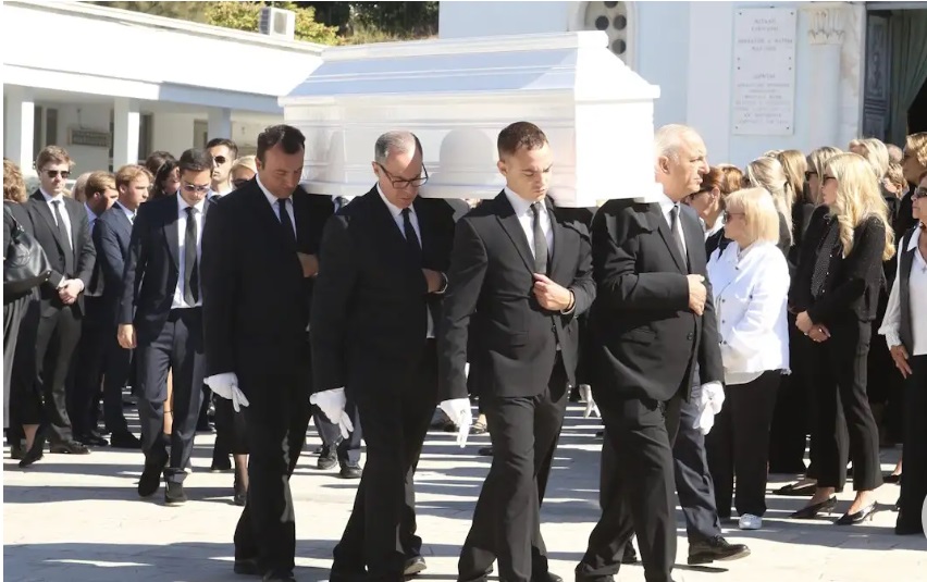 Μαρίσσα Λαιμού: Σπαρακτικός ο επικήδειος του πατέρα της – «Στεκόμαστε εδώ με την πιο βαριά καρδιά που μπορεί να έχει ένας γονιός»