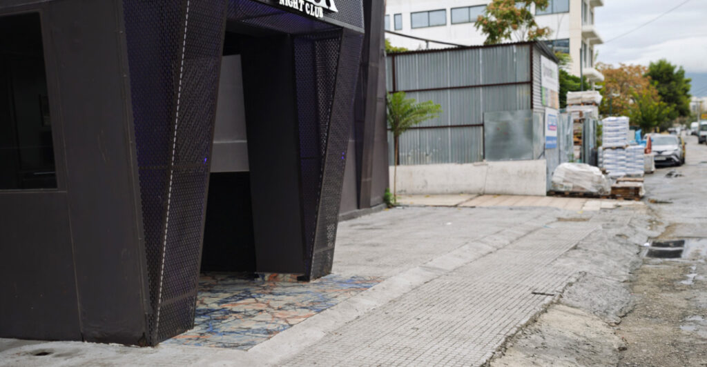 Ο 37χρονος στο Περιστέρι βγήκε από το club για να μιλήσει στο τηλέφωνο και λίγο μετά δολοφονήθηκε