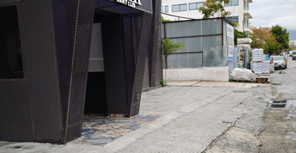 Ο 37χρονος στο Περιστέρι βγήκε από το club για να μιλήσει στο τηλέφωνο και λίγο μετά δολοφονήθηκε