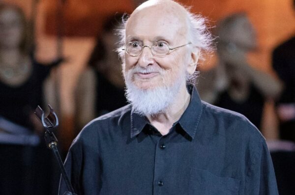 «Οι γιατροί είπαν ότι είχε ευτυχισμένο τέλος ο Διονύσης Σαββόπουλος», εκμυστηρεύτηκε επιστήθιος φίλος του κορυφαίου τραγουδοποιού