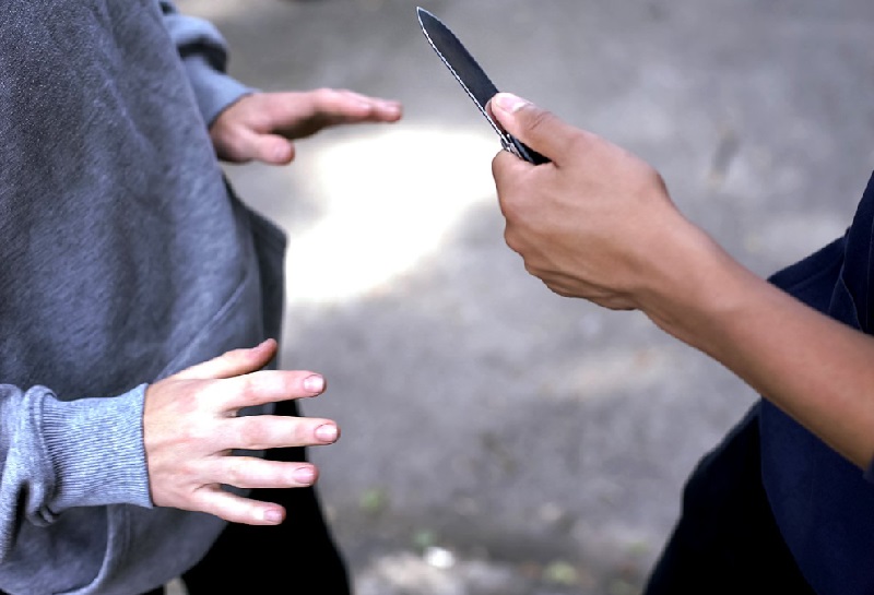 Αναστάτωση σε σχολείο του Βόλου: Ένας 12χρονος απείλησε συμμαθητή του με σουγιά