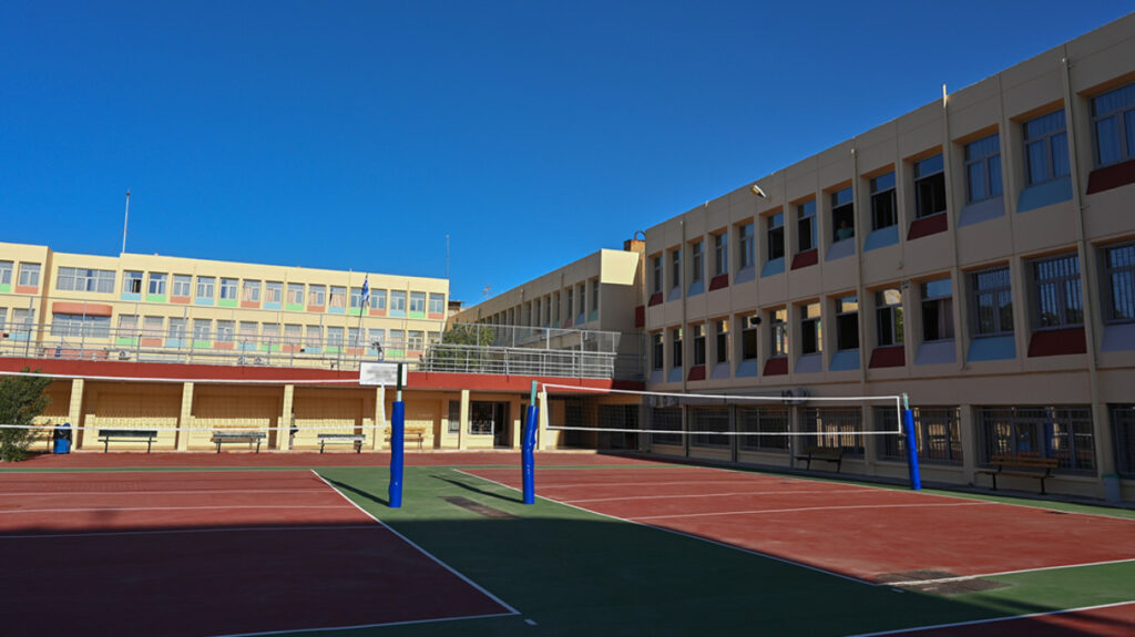 Τραγωδία στον Ασπρόπυργο: 10χρονο κορίτσι κατέρρευσε και πέθανε στο προαύλιο του σχολείου του