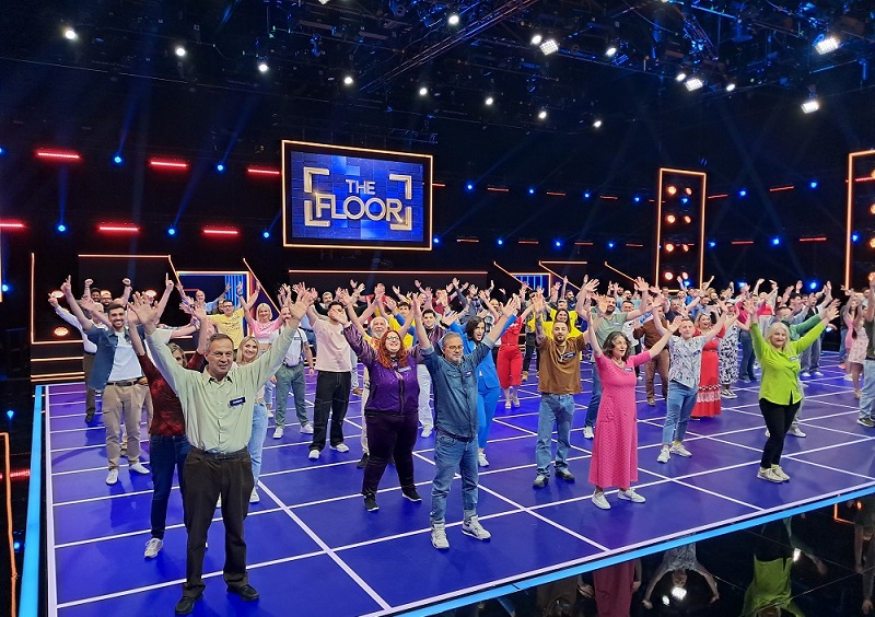 Το “The Floor”  η πιο εντυπωσιακή αρένα γνώσεων  με τον Γιώργο Λιανόα κάνει πρεμιέρα απόψε!