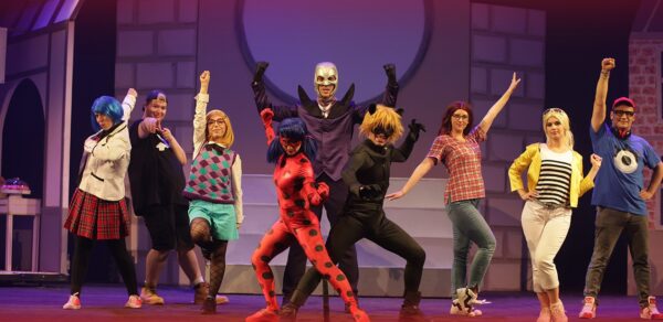 Miraculous Ιστορίες των Ladybug και Cat Noir θεατρική παράσταση στο Θέατρο ΦΙΛΙΠ από 21 Δεκεμβρίου 2025
