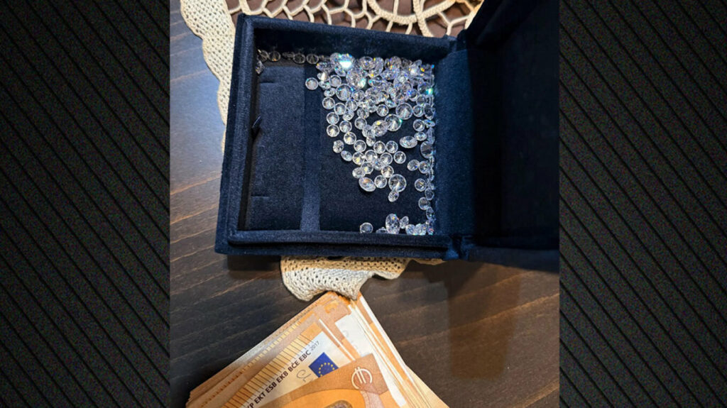 Προφυλακίστηκαν ο αρχηγός και ο υπαρχηγός του κυκλώματος για τις απάτες σε σουίτες καζίνο