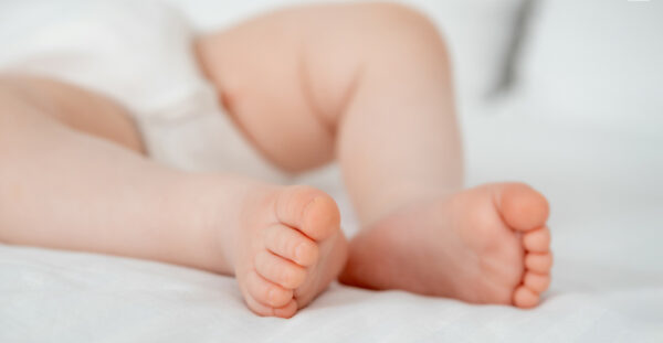 Πουλούσαν παιδιά και σε μοναχικούς άνδρες – Νέες αποκαλύψεις για την «βιομηχανία βρεφών» στα Χανιά