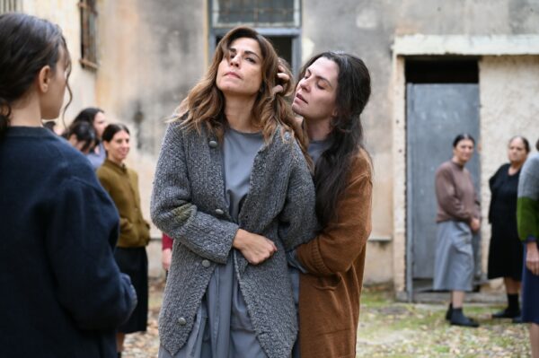 Άγιος έρωτας – Οι πρώτες δύσκολες ώρες της Χριστίνας στη φυλακή