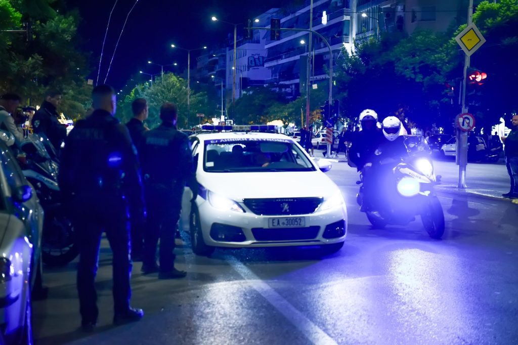 Γνωστός επιχειρηματίας συνελήφθη για υπέρβαση ορίου ταχύτητας κατά 146χλμ – Κινούνταν με 216 στη Βουλιαγμένης