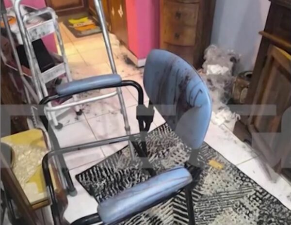 Σαλαμίνα: Σοκάρουν οι φωτογραφίες μέσα από το σπίτι της 75χρονης – Τα στοιχεία που δείχνουν προμελέτη από την 46χρονη