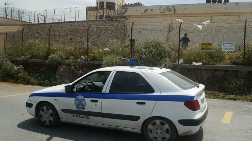 Γλέντια με αλκοόλ και ακριβά ψάρια έστηναν οι προφυλακισμένοι Καργάκηδες – Πώς οργάνωσαν ηγετική ομάδα με άλλους ποινικούς