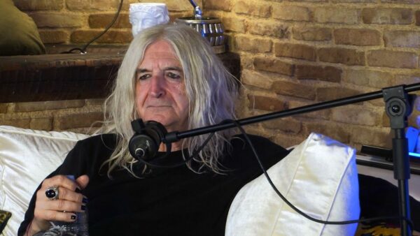 Νίκος Καρβέλας: Τι κάνει η Άννα Βίσση που τον βγάζει εκτός εαυτού;