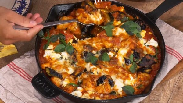 Κοτόπουλο με μελιτζάνες και τυρί «Αριστοτέλειον»