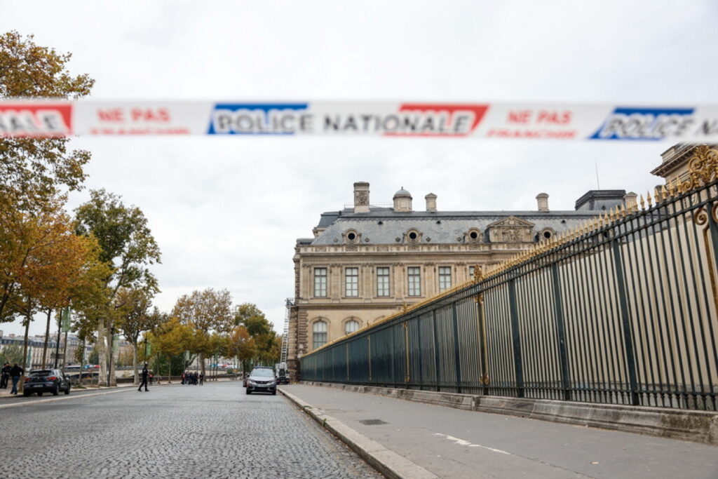 Συνελήφθη και το τέταρτο μέλος της σπείρας για την κλοπή του αιώνα στο Λούβρο – Τον έπιασαν στο Παρίσι