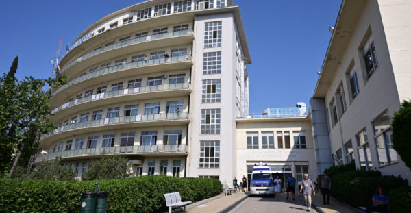 Σε σοβαρή κατάσταση νοσηλεύεται η σύντροφος του 24χρονου που σκοτώθηκε στο τροχαίο στη Λούτσα