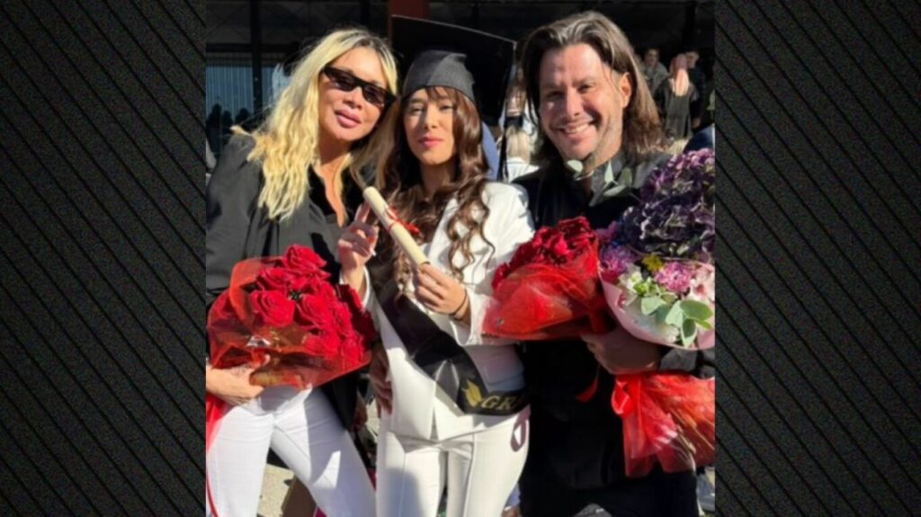 Πάολα: H κόρη της πήρε το πτυχίο της – Η οικογενειακή φωτογραφία