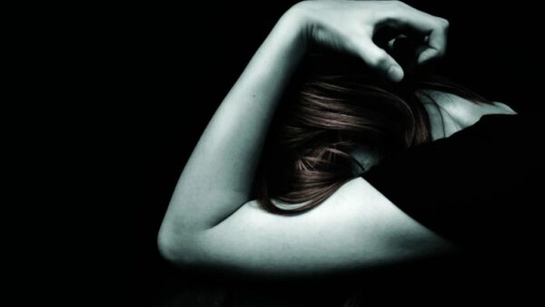 Συνελήφθη 55χρονος στη Ρόδο για βιασμό της κόρης του με την οποία έκανε παιδί