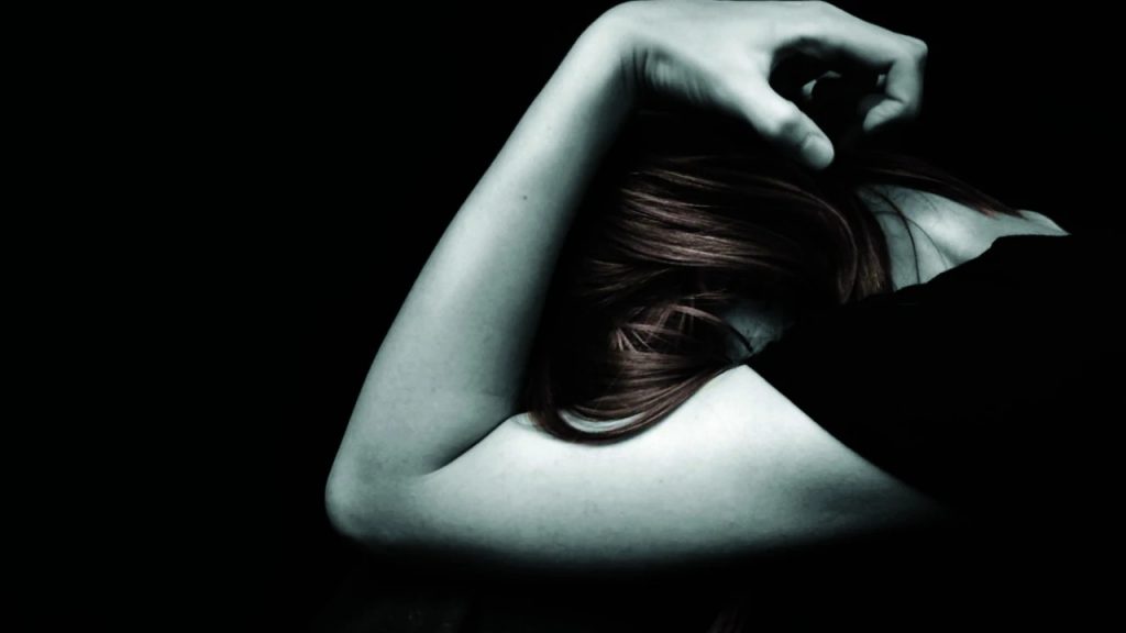 Συνελήφθη 55χρονος στη Ρόδο για βιασμό της κόρης του με την οποία έκανε παιδί