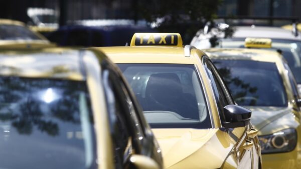 Σε 48ωρη απεργία τα ταξί στην Αττική την Τετάρτη και Πέμπτη – Ποια είναι τα αιτήματά τους