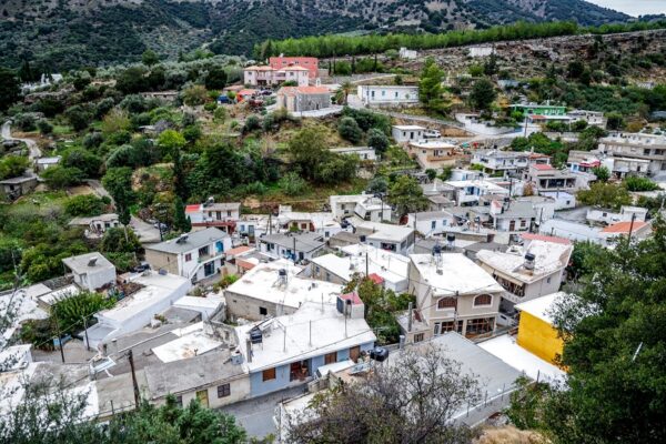 Βορίζια: Εξερευνώντας τα μυστικά του χωριού που δεν έσμιξε ποτέ