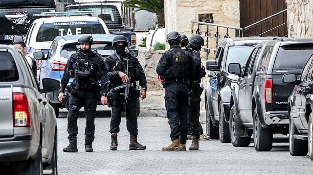 Η ανακοίνωση της ΕΛΑΣ για τη σύλληψη του 23χρονου ανιψιού του Καργάκη στα Βορίζια