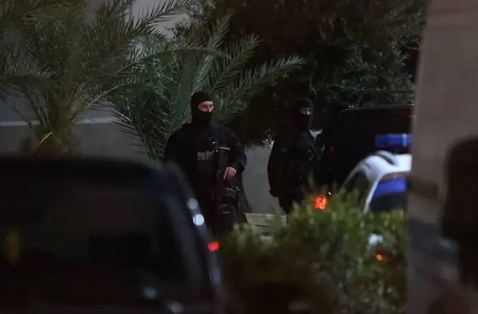 Βορίζια: Η παράδοση των τριών αδερφών, τα όπλα και οι εκκλήσεις για ψυχραιμία