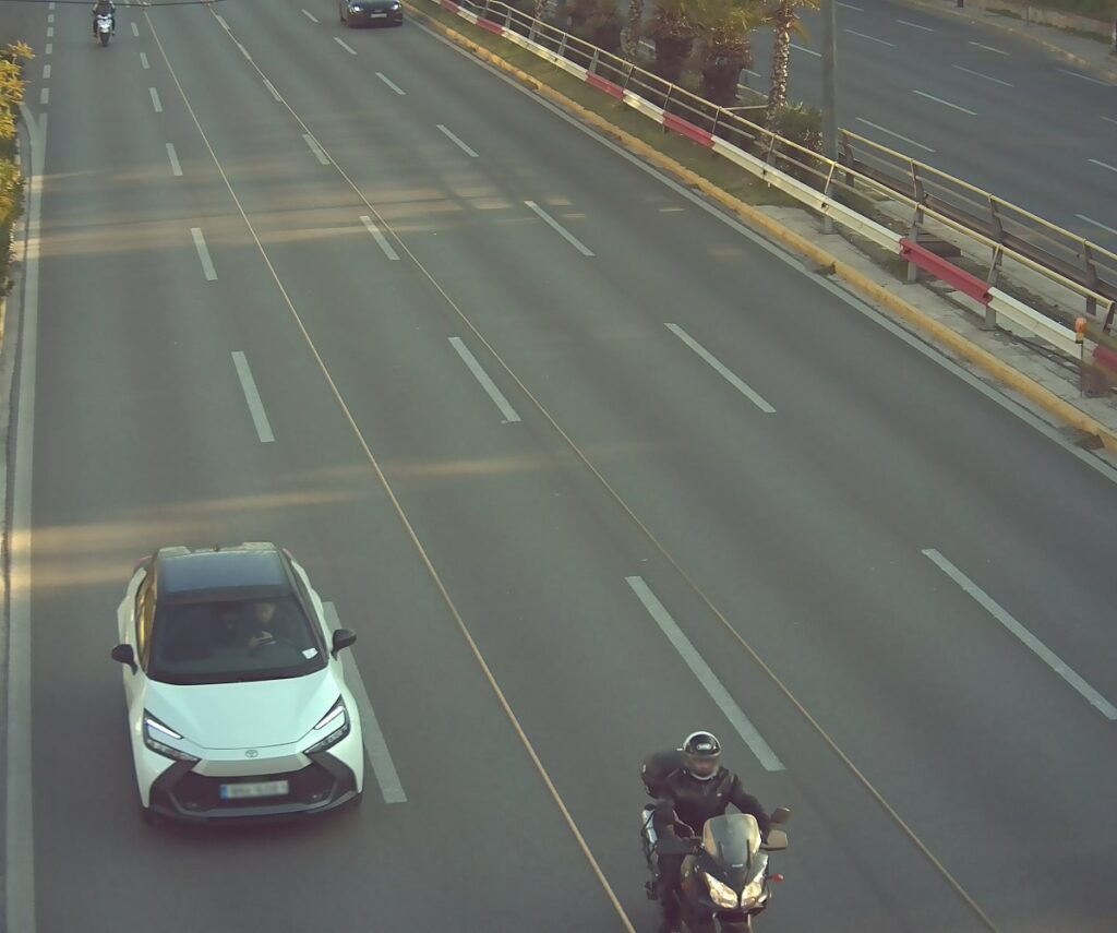 Πάνω από 1.000 παραβάσεις σε 4 ημέρες – Τι έδειξαν οι 8 κάμερες που λειτουργούν πιλοτικά στην Αττική