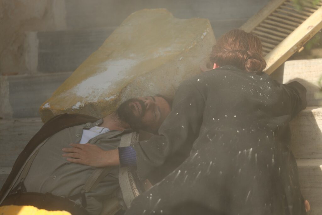 Άγιος έρωτας – Ένας καταστροφικός σεισμός χτυπά τη Στέρνα