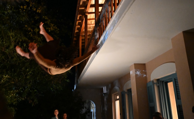 Άγιος έρωτας – Η Σοφία σπρώχνει την Αναστασία στο κενό! H σκηνή που κόβει την ανάσα