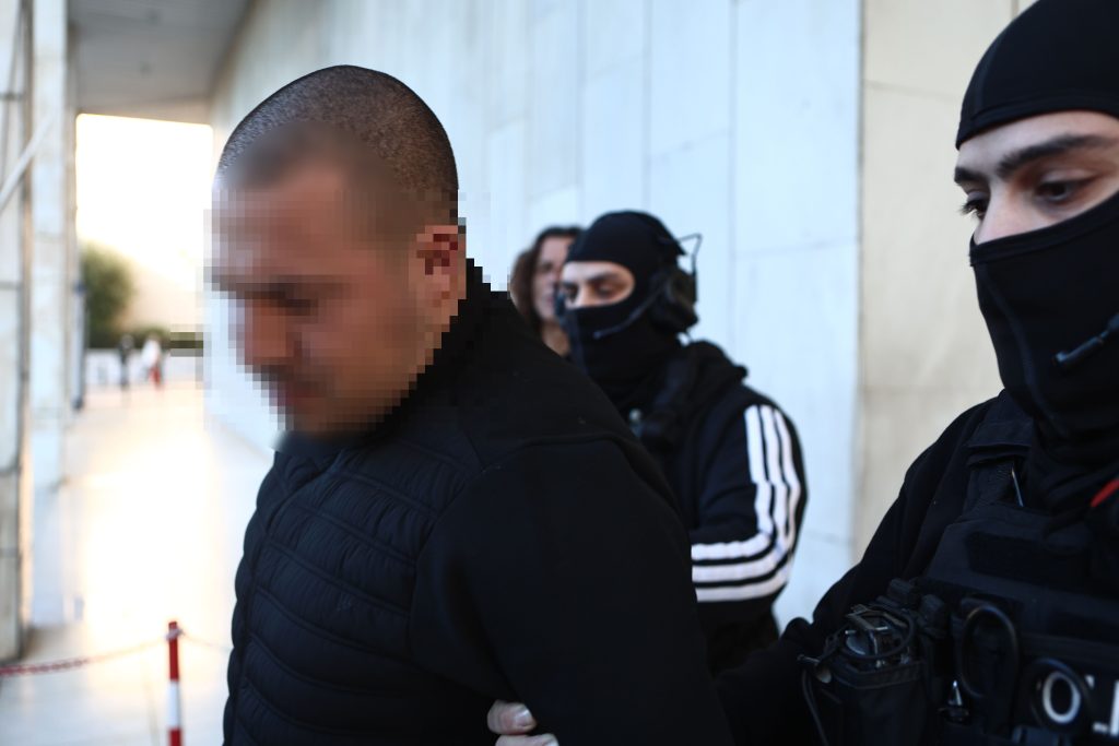 Έγκλημα στη Φοινικούντα: Στο «μικροσκόπιο» ο ρόλος της συντρόφου του ανιψιού