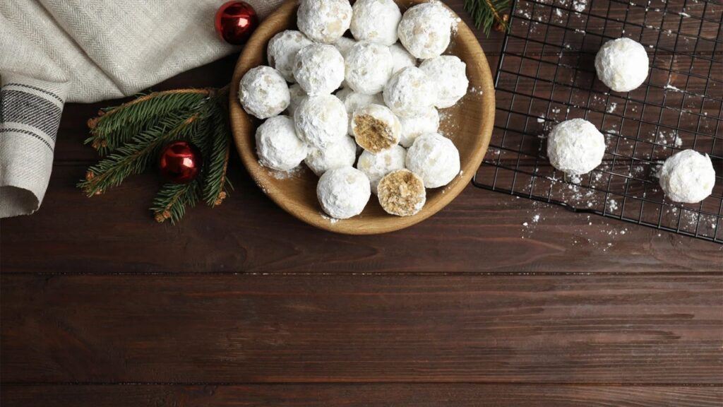 Οι κουραμπιέδες που λιώνουν στο στόμα: Χριστουγεννιάτικη απόλαυση με άρωμα βανίλιας