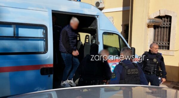 “Να μην έχουμε στον δρόμο ένα δημόσιο κίνδυνο”: Στη φυλακή μέχρι τη δίκη ο 45χρονος οδηγός της Πόρσε