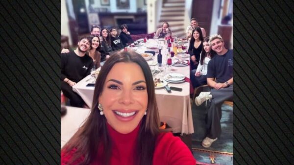 Φωτογραφία: Ο παππούς Πάριος με τους 4 γιους, 4 εγγόνια, 3 νύφες και 2 σκυλιά