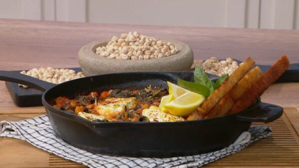 Ρεβίθια Σίφνου με ψητή φέτα