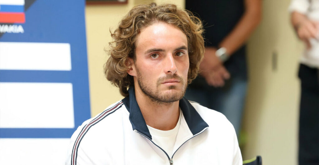 Στέφανος Τσιτσιπάς: Καλείται να παραδώσει το δίπλωμά του μέχρι την επόμενη Παρασκευή καθώς η Τροχαία δεν δέχθηκε ότι οδηγούσε άλλος