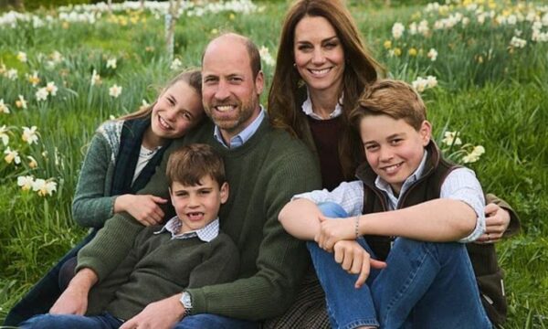 Πρίγκιπας Ουίλιαμ – Κέιτ Μίντλετον: Η τρυφερή χριστουγεννιάτικη κάρτα τους για το 2025